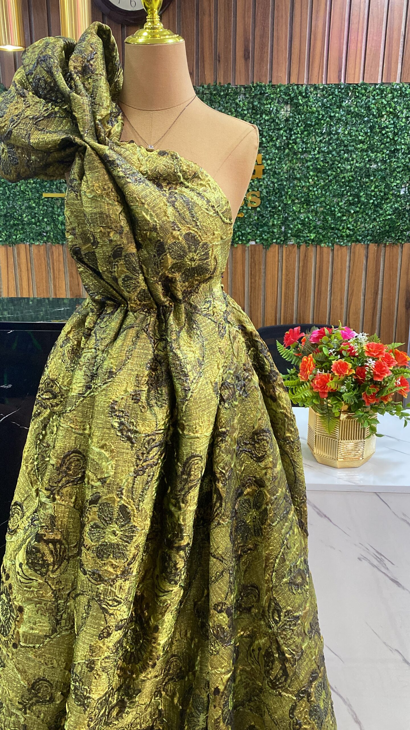 Fionah Metallic Brocade