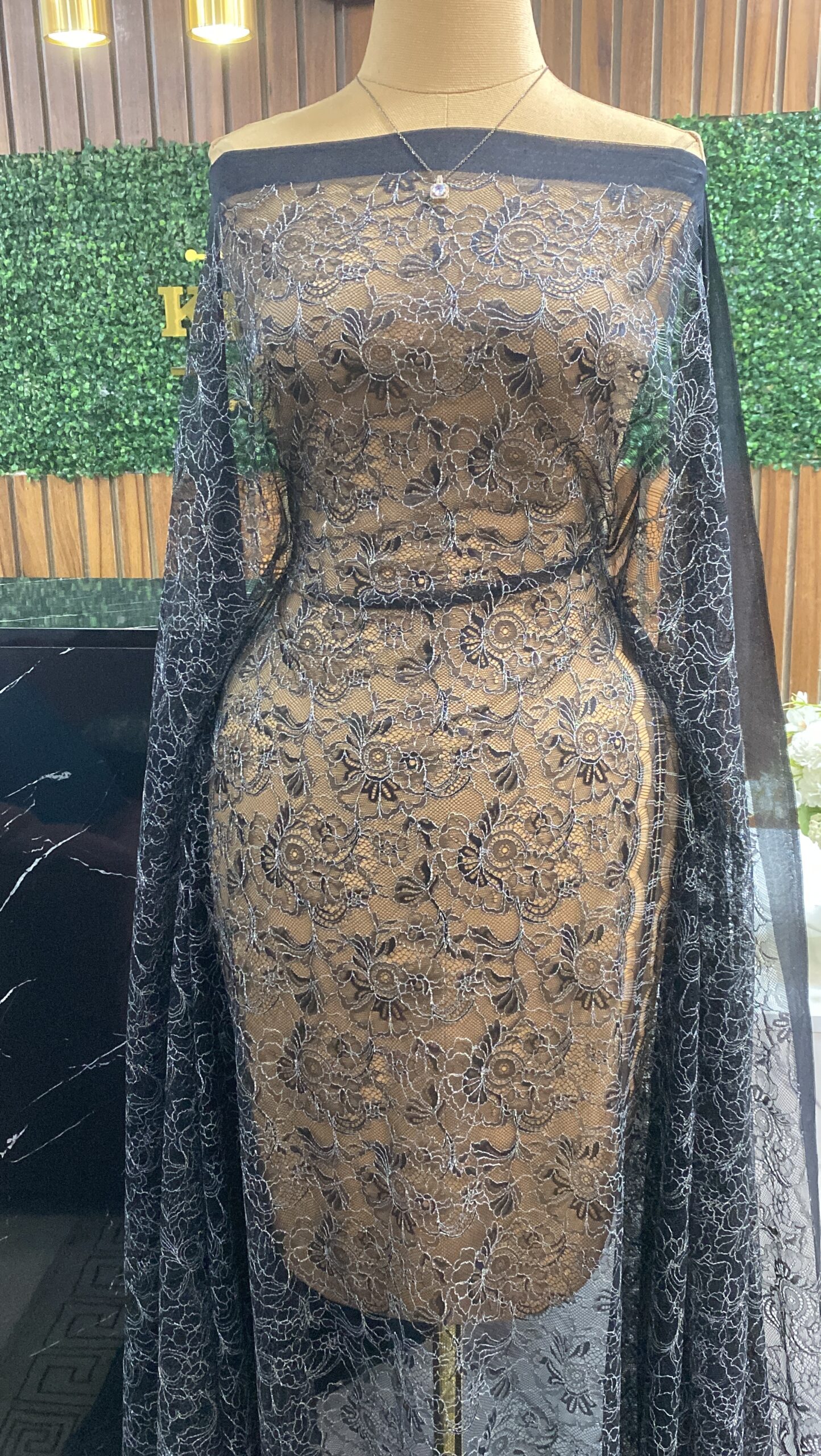 Toyosi Chantilly Lace