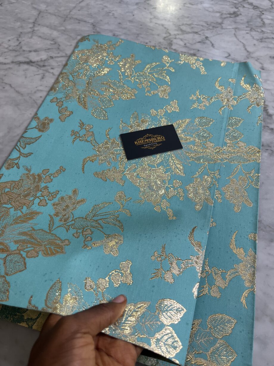 Dunya HKG Gele